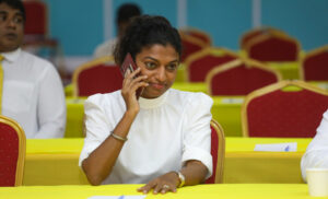 އީވާ ޕީޖީ ގުރޫޕަށް: ހަދާނެ އެއްޗެއް ހަދާ