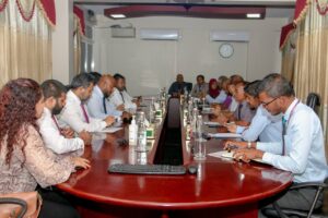 ހަމަ ނުޖެހުމާއި ގުޅިގެން އީސީގެ އިންޒާރު ޕީޕީއެމްއަށް!