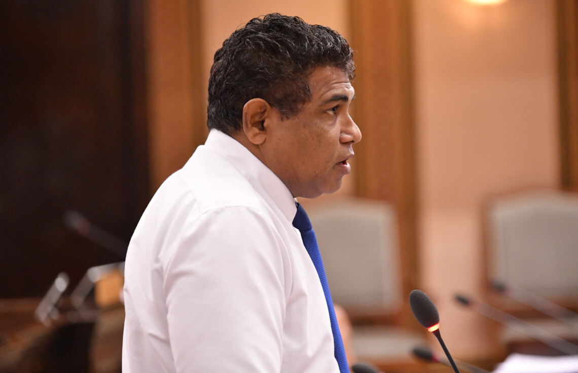 ހުޝާމަދުކުރުމަކީ ބައްޔެއް، ވެރިކަން ބޭނުންނަމަ ނަޝީދުގެ ނަސޭހަތް ގަބޫލުކުރަންޖެހޭ: ބޮންޑޭ