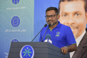 ގައުމު އޮތީ އިގްތިސާދީ އަޅުވެތި ކަމެއްގަ، މިހާލަތު ބަދަލު ކުރެވޭނީ ނާޒިމްއަށް: ހުސެއިން