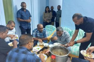 ވަޒީރުން ޕޮލިސް ސްޓޭޝަންގައި ކާންތިބި ފޮޓޯގެ ތަފްސީލް ސީޕީ ދެއްވައިފި