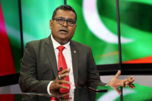 ކާނަލް ނަޝީދުގެ ޝަރީއަތް މާދަމާ ފަށަނީ