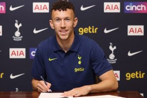 ޕެރިސިޗް ޓޮޓެންހަމަށް ސޮއިކޮށްފި