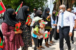 ރައީސް، ށ.ފުނަދުއާއި، ނ.ހޮޅުދޫއަށް ވަޑައިގަންނަވަނީ