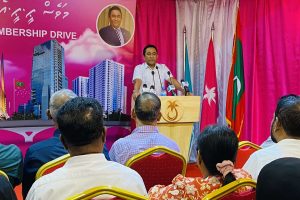 ރާއްޖޭގެ އިޤްތިޞާދު އޮތް ހާލަތުން، މިއީ ބްރިޖު އަޅަންވީ ވަގުތެއްނޫން: ޔާމީން