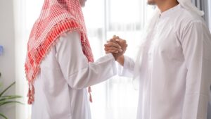 އެއްމުސްލިމަކު އަނެއް މުސްލިމް އަޚާއާއި ވާހަކަ ދެއްކުމުން މަނާ ވެގަނެވޭނެ ހާލަތުތަކެއް ވޭތަ؟