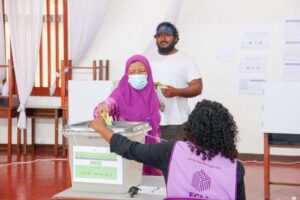 ހިތަދޫ އާއި ވަންދޫ ބައި އިލެކްޝަންގެ ވޯޓްލުން ކުރިއަށް، ތަރުހީބު ކުޑަ!