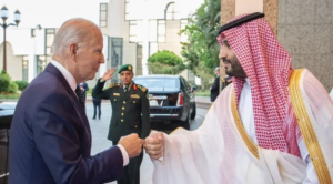 ބައިޑްންއާއި އެމްބީއެސްގެ ބައްދަލުވުމަށް ޖަމާލް ޚަޝޯގީގެ މަރުގެ ހިޔަނި އެޅިފައި