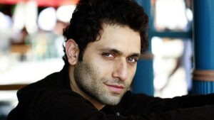 ޝައިނީ ބިގްބޮސްއަށް!