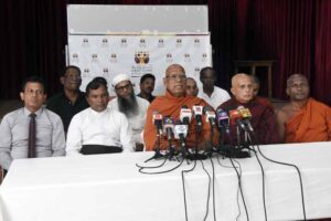 ސިޔާސީ ފަރާތްތަކަށް އެއްގަލަކަށް ނޭރިއްޖެނަމަ، ސްރީ ލަންކާގެ މަދަނީ ފަރާތްތަކުން ރައީސްކަމަށް ބޭފުޅަކު ނެރެނީ