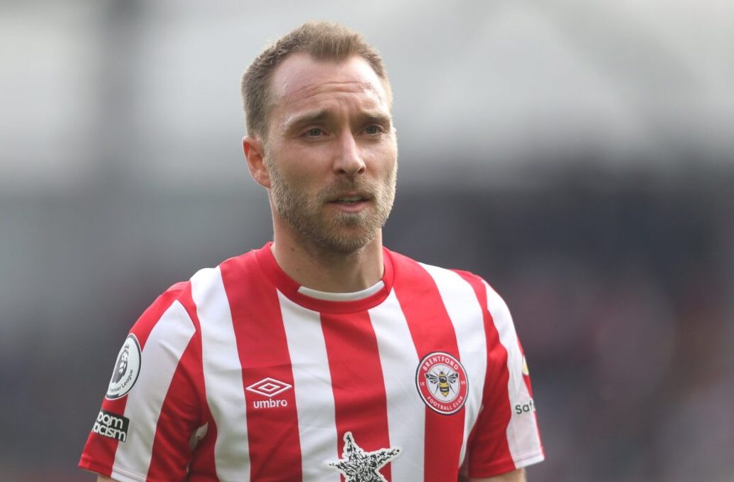 އެރިކްސަން، މެންޗެސްޓާ ޔުނައިޓެޑާ ގުޅެން އެއްބަސްވެއްޖެ