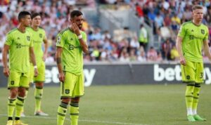 ލަދުވެތި ގޮތަކަށް ބަލިވެ ޔުނައިޓެޑް ލީގުގެ ފުލަށް