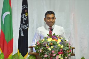 ކޮންމެ ގައިދީއަކު ރިހެބިލިޓޭޓް ކުރެވި އަނބުރާ މުޖުތަމަޢަށް ގެންދެވޭނެ މީހަކަށް ހަދަންޖެހޭ: ނާއިބު ރައީސް