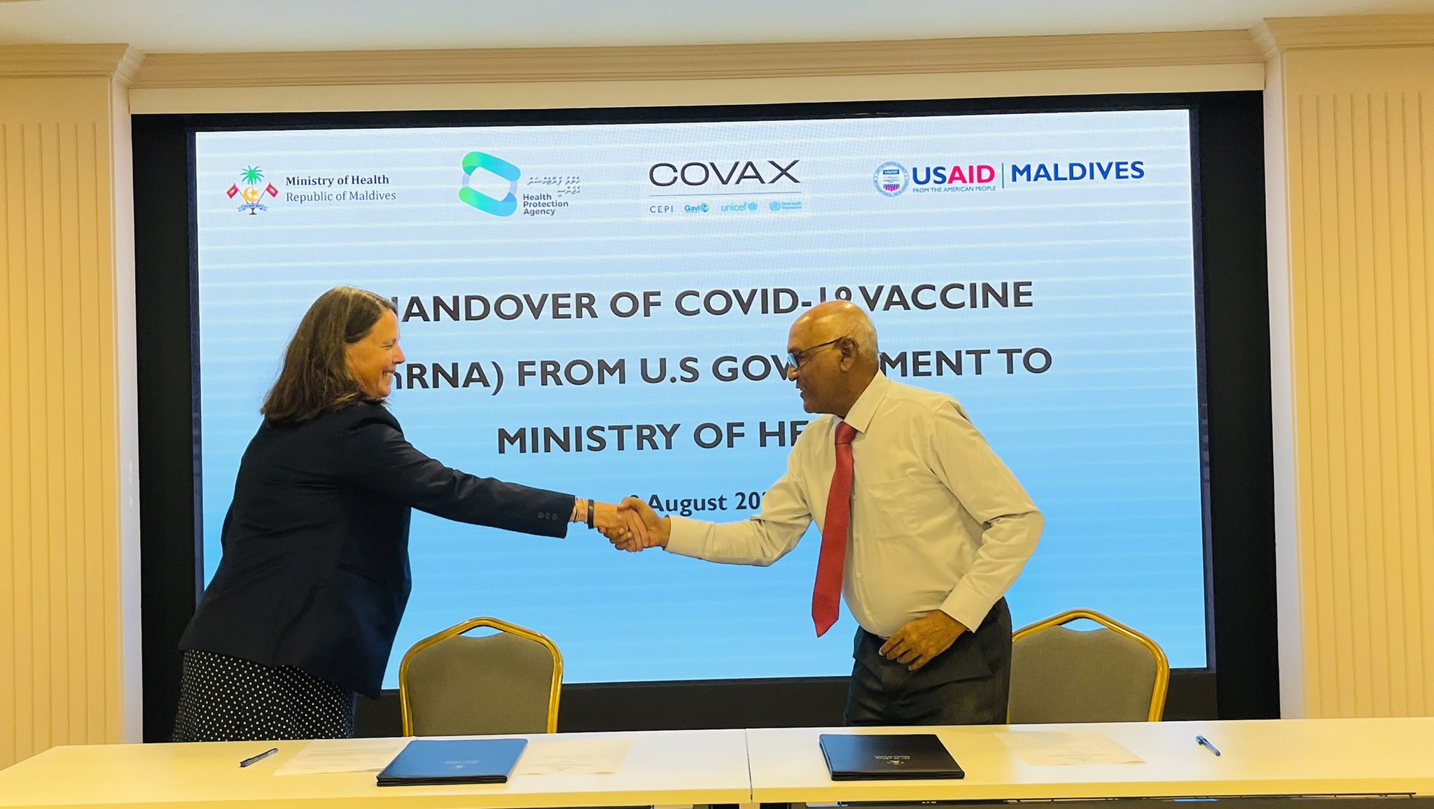 އެމެރިކާއިން 99،450 ވެކްސިން ޑޯޒް ރާއްޖެއަށް ހަދިޔާކޮށްފި