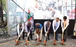 ތާރައަޅާ މެޝިން ބަހައްޓާނެ ބިމެއް ނެތްކަމަށް ބުނެ، އަމީނީ މަގުގަ ތާރައެޅުން އެންމެ ފަހުން އެމްޓީސީސީއަށް