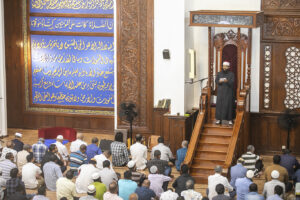 މުއިމިނުންނަކީ ފޭރާމެއްގެ ރޮދިތަކެއްފަދަ ބައެއް: ޚުތުބާ