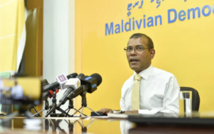 ފޯނު ފޭރިގަތް މައްސަލައަށް ވާހަކަދައްކަވަން ނަޝީދު ބޭނުންފުޅެއް ނުވި