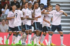 އާސެނަލް މަޑުޖެހުމެއްނެތް، މޮޅަކަށްފަހު މޮޅެއް