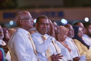 ނަޝީދުގެ ބަރުލަމާނީގެ ބޮޑު ހުވަފެން! ތާއީދަކާ ނުލާ، ގިނިކަންޏާ ކުރައްވާ ދަތުރެއް!