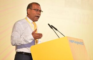 ނަޝީދު ވިދާޅުވީ ޕްރައިމަރީގައި ވާދަކުރައްވާނެކަމަށް، އެދިވަޑައިގަތީ ތާޢީދުކޮށްދެއްވުމަށް