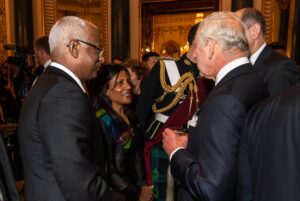 ރާނީގެ ޖަނާޒާގައި ރައީސްގެ ދެކަނބަލުން ބައިވެރިވެއްޖެ