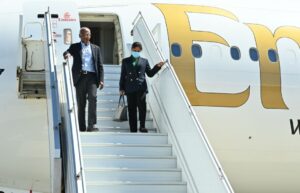 ރާނީގެ ޖަނާޒާގައި ބައިވެރިވުމަށްފަހު ރައީސްގެ ދެކަނބަލުން ރާއްޖެ ވަޑައިގެންފި
