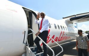 ބޮޑު ތިލަދުންމަތީ ދަތުރު ނިންމަވާލެއްވުމަށްފަހު ރައީސް މާލެ ވަޑައިގެންފި