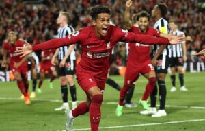 ފަހުވަގުތު ކަވާލިއޯ ލިވަޕޫލް މޮޅުކޮށްދީފި