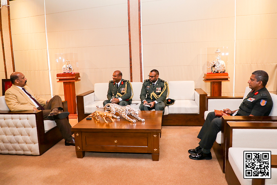 ޑިފެންސް އެޑްވައިޒަރު، ލަންކާގެ ޑިފެންސް ސެކްރެޓަރީއާ ބައްދަލުކުރައްވައިފި