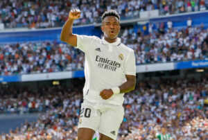 ރެއާލް މޮޅުވެ އެއްވަނަ މަޤާމު ދަމަހައްޓައިފި