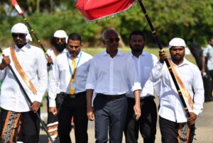 ހައްދުންމަތިން ރައީސަށް ހޫނު މަރުހަބާއެއް!