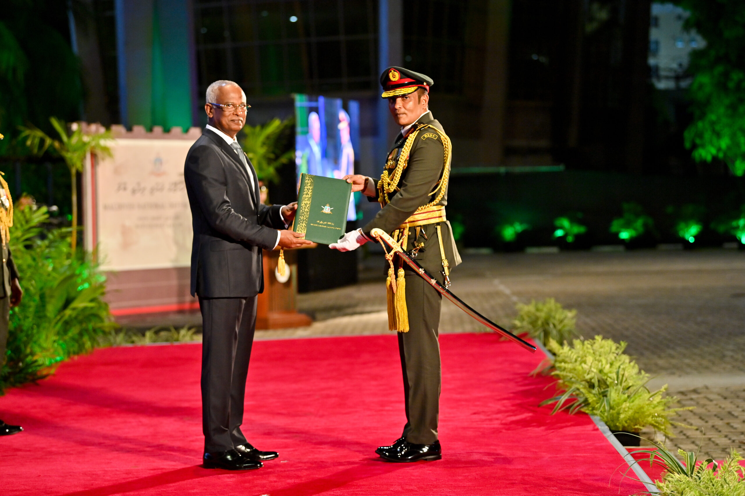 ކޯވިޑް19 ކާރިސާގައި ކޮށްދިން ޚިދުމަތް ފާހަގަކޮށް، ސިފައިންނަށް ޚާއްސަ މެޑަލްއެއް އަރުވަނީ