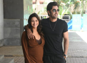 އާލިއާ ނުހުންނަ ނަމަ ނުކެވޭ، ނުބޮވޭ، ފެނެއްވެސް ނުވެރޭ: ރަންބީރު