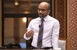 އަމިއްލަ ނަމުގައި ހުރީ ސައިކަލެއް އެކަނި: އަމީރު