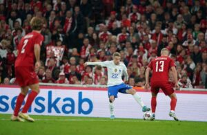 ޑެންމާކު އަތުން ބަލިވިޔަސް ފްރާންސް ސަލާމަތްވެއްޖެ