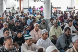 އަބުރާއި، ޝަރަފު ނަގައިލުމާއި، ސިއްރުތައް ހާމަކުރުމަކީ ބިމުގައި ފަސާދަ އުފެދިދާނެ ކަންކަން: ޚުތުބާ