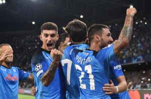 ނަޕޯލީން ލިވަޕޫލް ލަދުގަންނަވާލައިފި