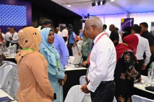 ބްލޮކް ގްރާންޓް ކުއާޓަލީ ދޭގޮތައް ރައީސް ނިންމަވައިފި