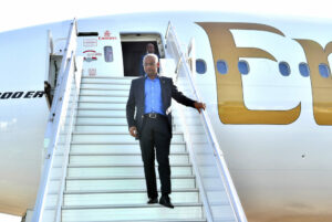 ސިންގަޕޫރަށް ކުރެއްވި ނުރަސްމީ ދަތުރުފުޅު ނިންމަވާލެއްވުމަށްފަހު ރައީސް ރާއްޖެއަށް ވަޑައިގެންފި