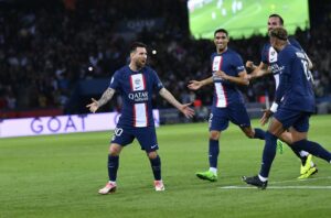 މެސީގެ ތަފާތު މޮޅު ހިލޭޖެހުމާއެކު ޕީއެސްޖީ އެއްވަނަ އަށް