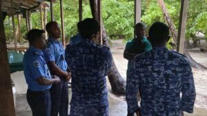 ސަރުކާރާއި މަޝްވަރާ ކުރުމަށް ނިންމައި، މުޒާހަރާގެ ބައިވެރިން ހުޅިދޫން ފައިބައިފި