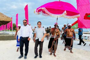 އިހަވަންދޫއިން ރައީސް ޔާމީނަށް "ރަދުންގެ" ފެންވަރުގެ މަރުހަބާއެއް!