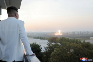 މިސައިލް ޓެސްޓުތަކަކީ، ދެކުނު ކޮރެއާއަށް ނިއުކުލިއަރ ހަމަލާއެއް ދިނުމަށް ވަމުންދާ ތައްޔާރީގެ ބައެއް: ނޯތު ކޮރެއާ