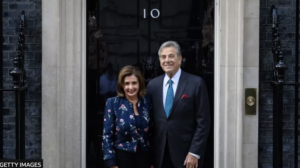 އެމެރިކާގެ ގާނޫނުހަދާ މަޖިލިހުގެ ރައީސާ ނާންސީ ޕެލޯސީގެ ފިރިކަލުންނަށް މަރުތޭލަކުން ހަމަލާދީފި