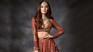 "ސްތިރީ"ގެ ދެވަނަ ބައިގައި ޝްރައްދާ ދެ ބަތަލުންނާއި އެކު