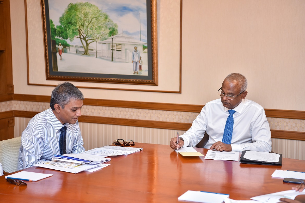 ކޮންޓްރެކްޓަރުންނަށް އަވަހަށް ފައިސާ ދޫކުރުމަށް މަސައްކަތް ކުރައްވާނަން: ރައީސް