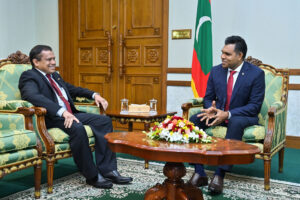 ނައިބު ރައީސްގެ އަރިހަށް، ލަންކާ ސަފީރު އިޚްތިރާމުގެ ޒިޔާރަތެއް