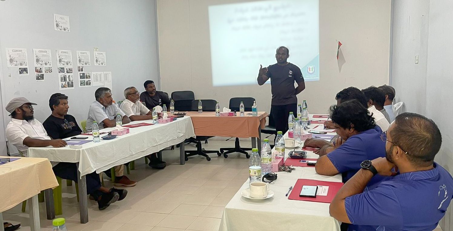 ފެލިވަރުގެ މުވައްޒަފުންނަށް ފުލުހުން ތަމްރީނު ޕްރޮގްރާމެއް ހިންގައިފި