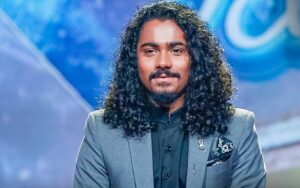 ޝަމްވީލް ގެ "ލަކުނެއް ކަލާ މޫނުގައި" ވަރަށް ސަޅި