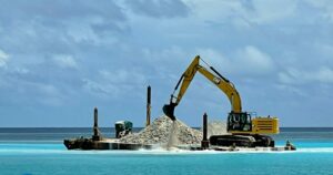 ތިނަދޫ ސިނާޢީ ސަރަހައްދުގެ ބިން ހިއްކަން ފަށައިފި